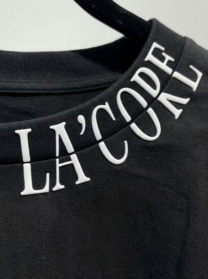 Women’s black collar mark T-shirt